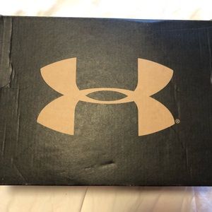 Under Armour red shoe woman 6.5